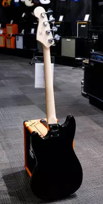 Squier - Sonic Bronco Bass, Laurel Fingerboard - Black 2